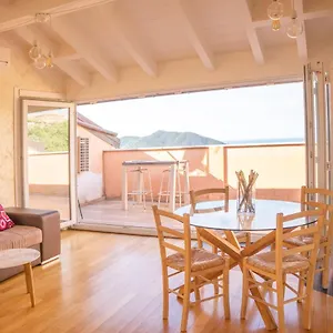 https://casa-tranquilla-mare-e-natura.hotelitalianriviera.com