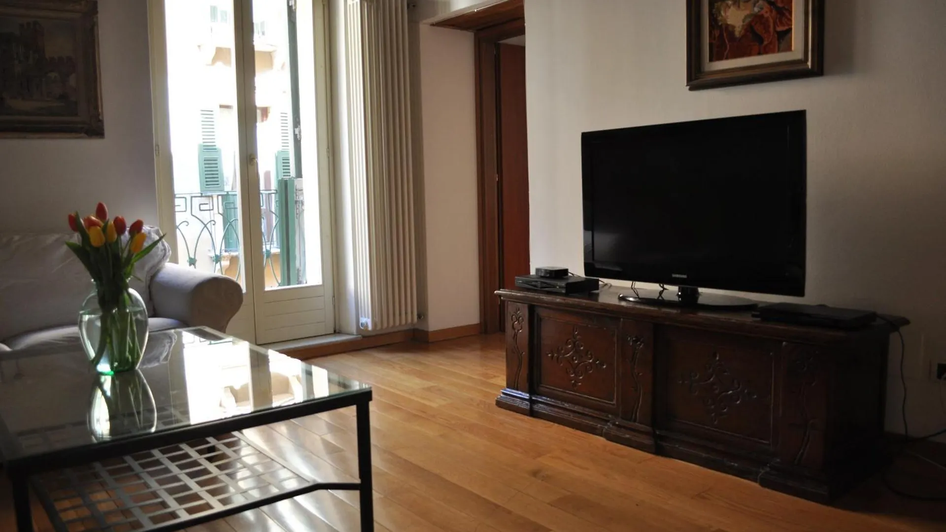 Casa Dei Mercanti Verona Italy